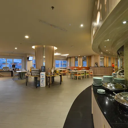 Harris Hotel & Conventions Ciumbuleuit Bandung-2