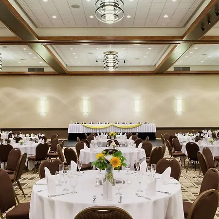 Doubletree By Hilton Hotel & Executive Meeting Center Omaha-Downtown-3