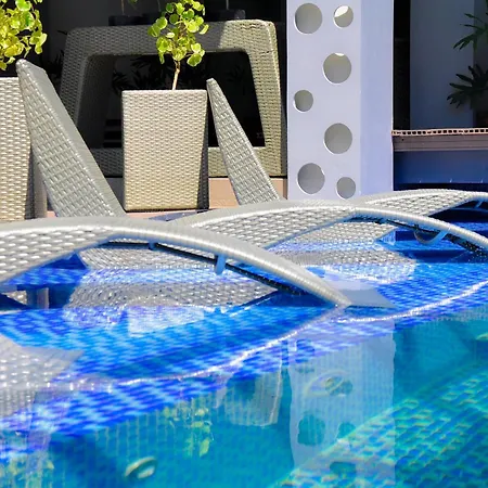 Eloisa Royal Suites-3
