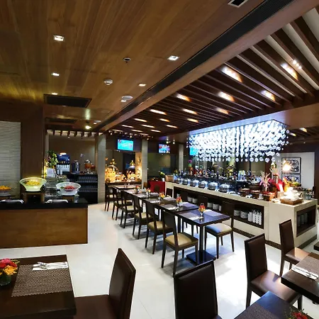 Golden Prince Hotel & Suites-2