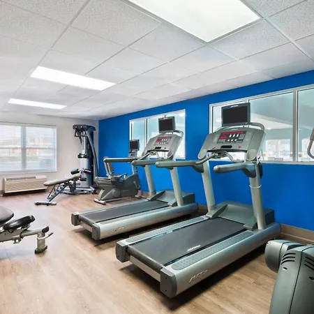 Holiday Inn Express & Suites - Columbus Airport East By Ihg-2