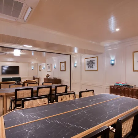 The Chow Kit - An Ormond Hotel-2