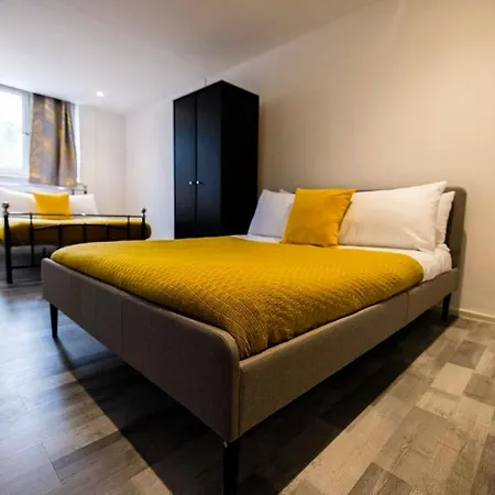 3 Bedrooms Flat -Wifi-Freeparking-Babycot-15Min To Pepys Park-3