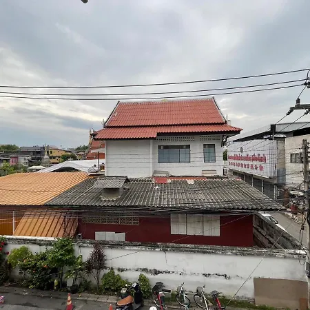 Comfort Zone Hostel @ Tha Pae-3