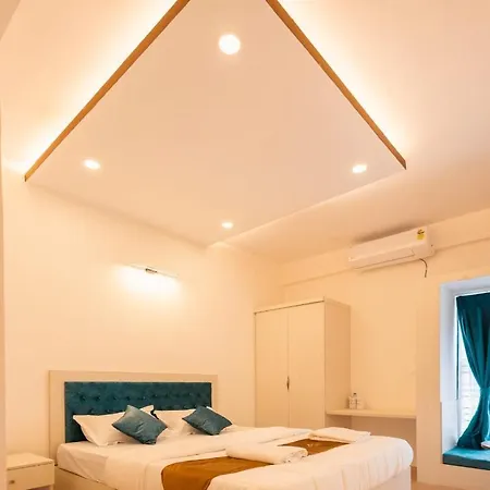 Uptown Suites-2