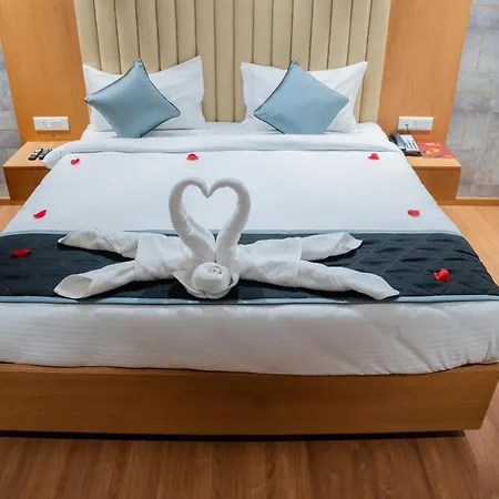 Hotel Tulips Grand-3