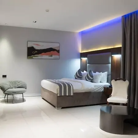 Gravity Hotels By Ace-2