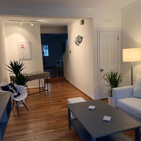Cozy 2Br Home W/ Parking In Downtown Annapolis-2