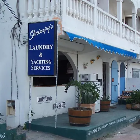 Shrimpy'S Waterfront Hostel And Crew Quarters-2
