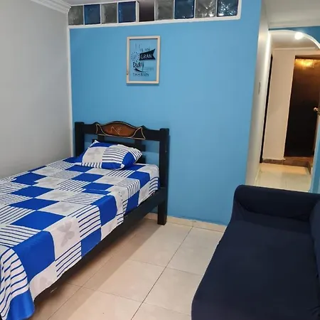 Apartamentos La Marina-3