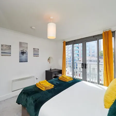 Cosy Emerald Suite - Two Story Duplex Apartment - Balcony - Contractors - Family - City Centre - Broadway Plaza - Five Ways - Sleeps 6-3