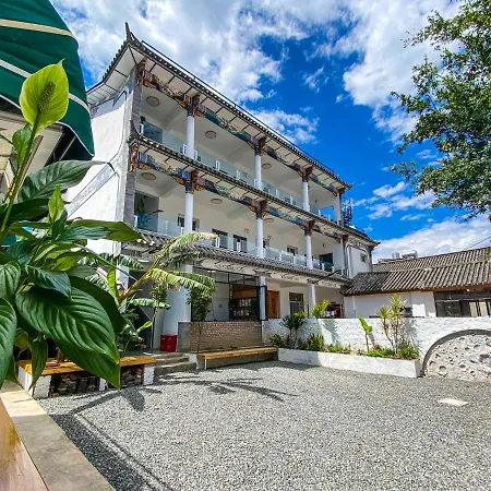 Mr Fu'S B&B - Dali Cai Village-3