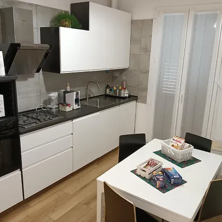 B&B Fiera Station Rooms-2