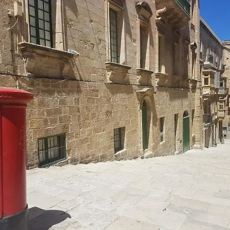 101, Valletta Boutique Escape-3