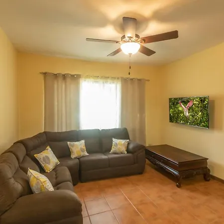 Three Bedroom Sunny Townhome-2