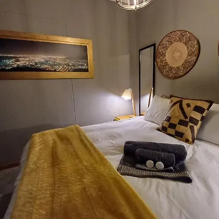 No Load-Shedding Self-Catering City Studio Apartment - Keerom318-2