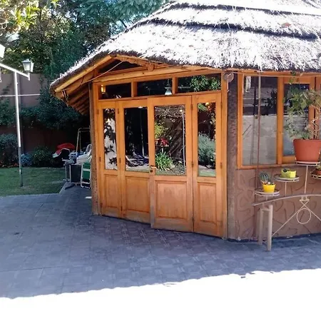 Agradable Casa En El Corazon De Mendoza.-3