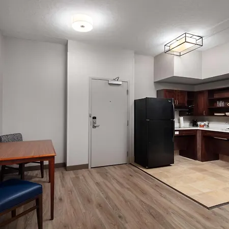 Hampton Inn & Suites El Paso-Airport-2