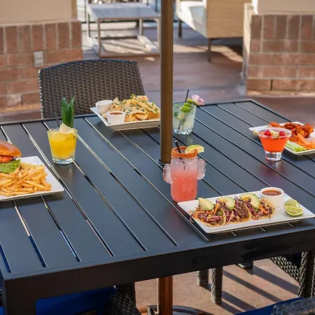 Hilton Garden Inn Scottsdale Old Town-2