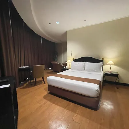 Golden Peak Hotel & Suites-2