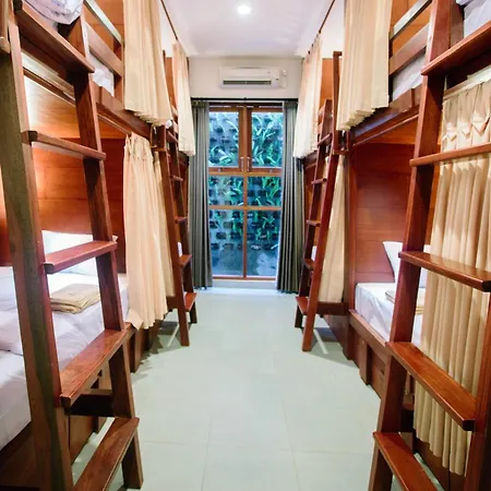 Pudak Sari Unizou Hostel-3