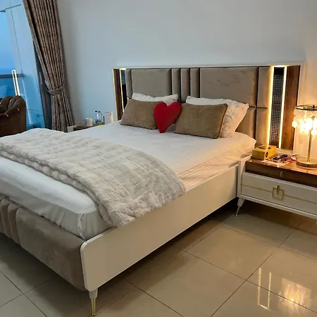 Holiday Beach Ajman Fantastic Seaview Beautiful Terrace Master Bedroom Attach Bath شاطئ العطلات عجمان إطلالة رائعة على البحر وشرفة جميلة وحمام ملحق بغرفة النوم الرئيسية-3