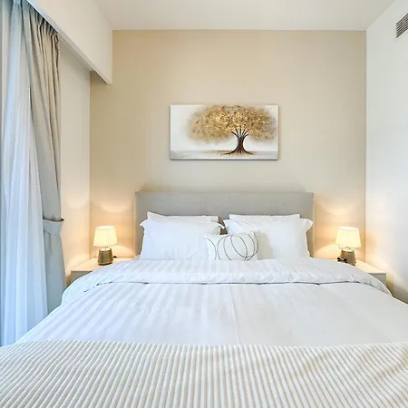 First Class Stay In Downtown Dubai Near Burj Park By Sbh-2