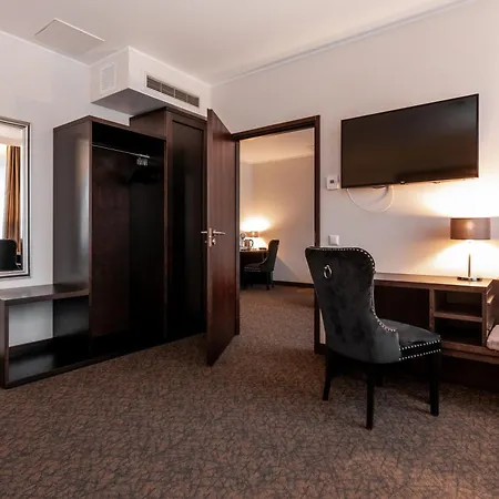 Adoryal Hotell-3