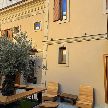 Faces & Places Boutique Hotel-2
