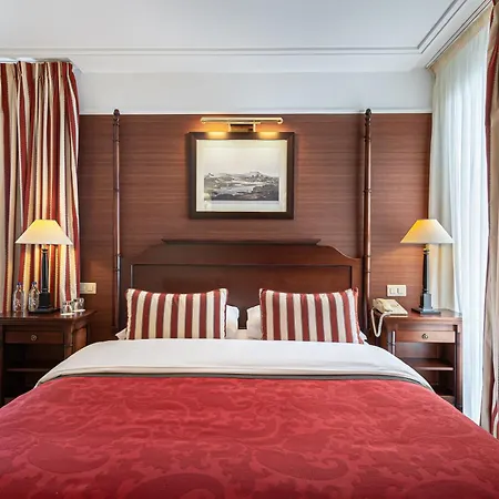 Kipling Manotel-2