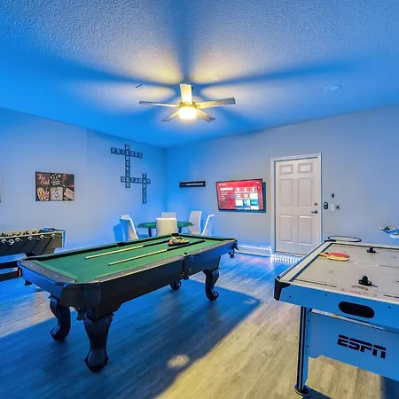 Grand Getaway - 6 Bedroom Luxury Vacation Rental-3