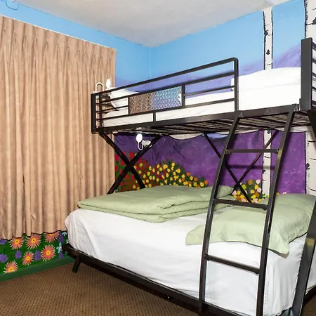 Rad Hostel-2