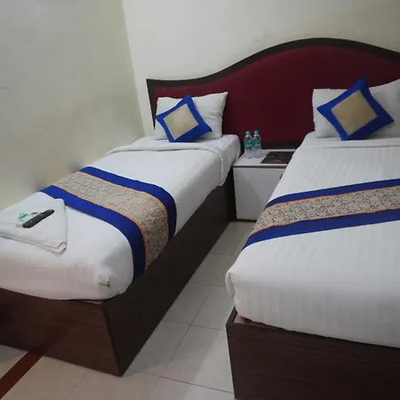 The Dolphin Park Hotel, Virugambakkam-3