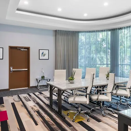 Holiday Inn Express & Suites Anaheim Resort Area By Ihg-2