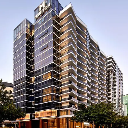 Meriton Suites Canberra-3