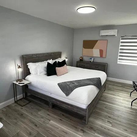 Oceano Suites Daytona Beach-2