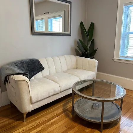 *Cozy, Convenient Boston. Indulge, You Deserve It*-3