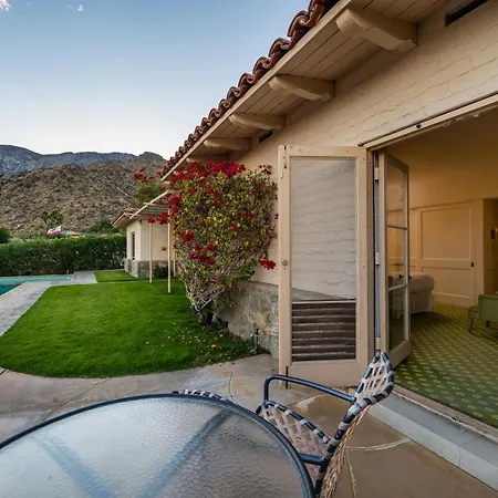 Cielo Vista Retro Palm Springs Getaway-2