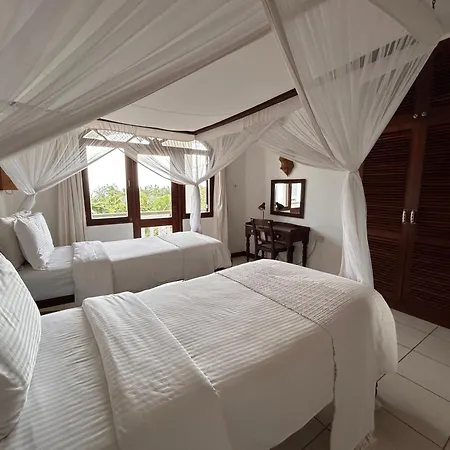 Beach Front Spacious Apartment With Oceanview -- Lantana Galu Beach Apartment-3