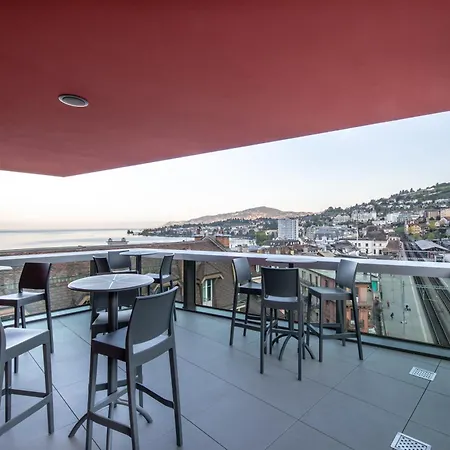 "The Freddie Mercury" Hotel-2
