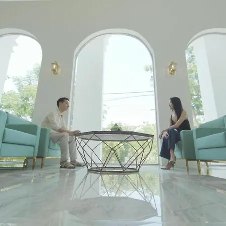 Rhm Luxury Hotel And Suite-2