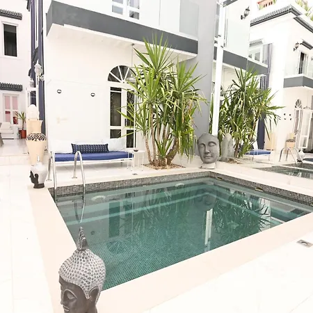 Riad Darhome & Pool-2