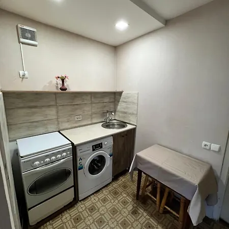 Vintage Apartment-2