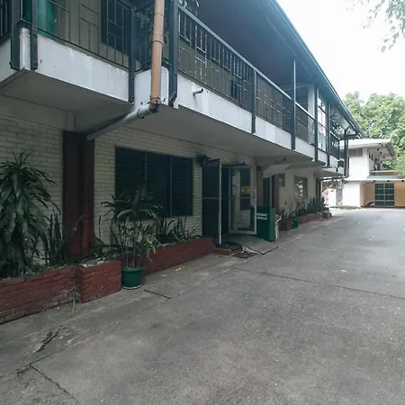Reddoorz At Broadway Court Apartelle Quezon City-3