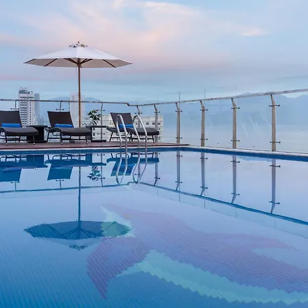 Sunny Ocean Hotel & Spa-3