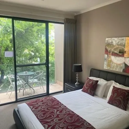 Rnr Sturt Holiday Home-3