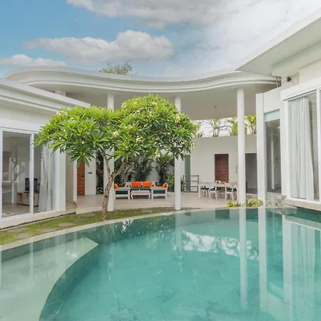 Taman Mesari Luxury Villas-Seminyak-3
