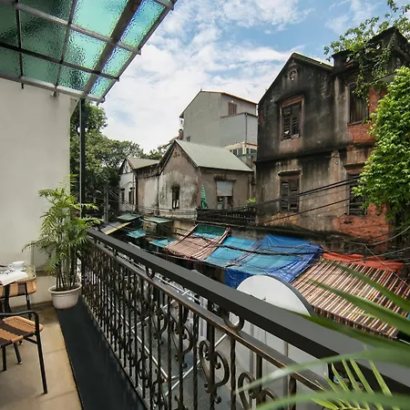 Trangtrang Premium Hotel & Sky Bar-3