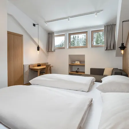 Apparthotel Zirbenhof-3