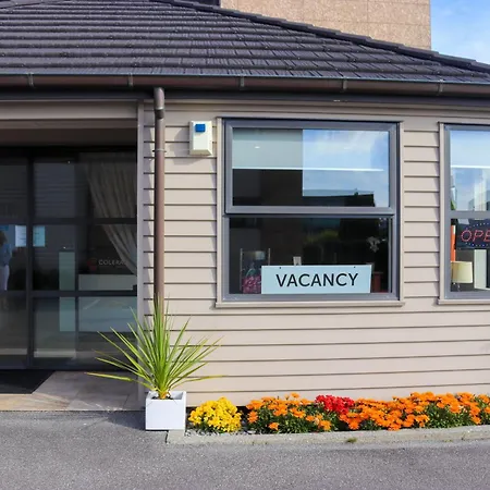 Coleraine Suites & Apartments-3
